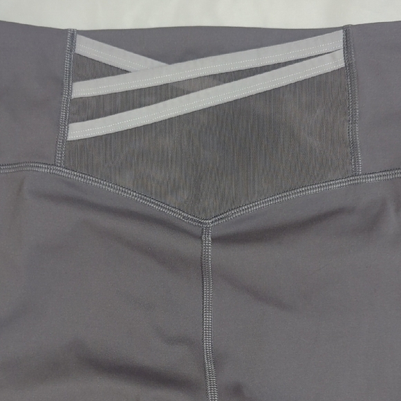 Fabletics Trinity Motion365® High-Waisted Legging, Color Quarry Grey/White Sz S - Picture 13 of 15